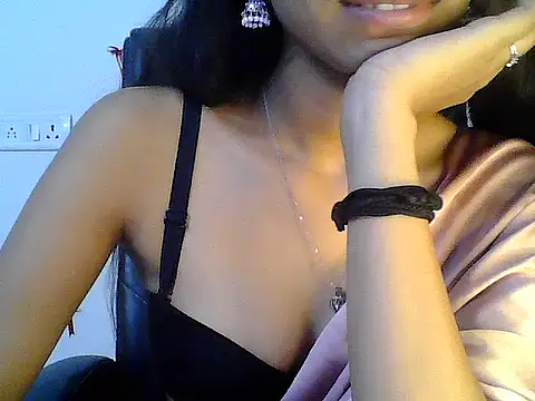Hot_Deepansi02's Live XXX Chat