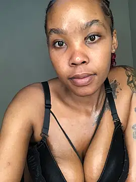 Nicole-Liam- Live XXX-Chat