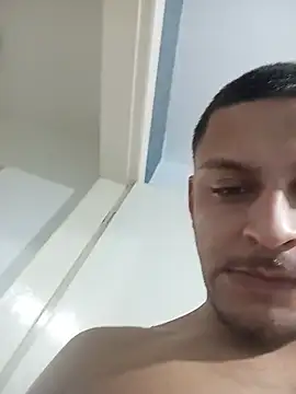 Show de emrehliug12 na webcam