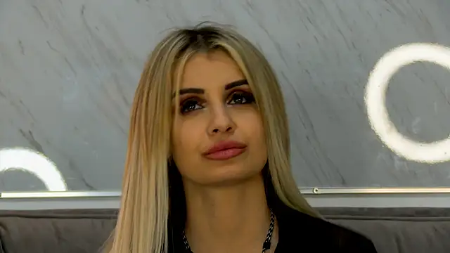 MiaCharm Chat XXX live