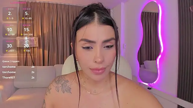 Chat XXX en directo de Sarah_Stone_
