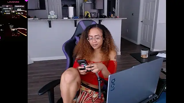 ReeseZen Chat XXX in diretta