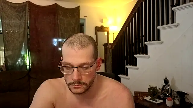 دردشة MasterDaddyCool الجنسية المباشرة