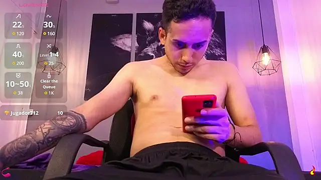 Zack_isback লাইভ XXX চ্যাট