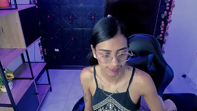 KarlaSlutSkinny__'s Live XXX Chat