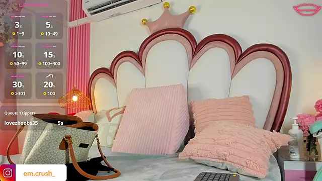 Chatroom XXX en direct de AriaCush
