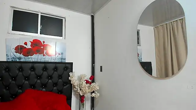 pinky_f00x Chat XXX live