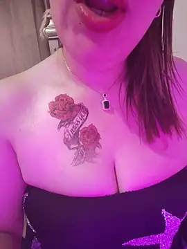 Doodqueen Adlı Modelin Canlı XXX Sohbeti