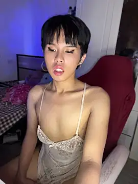 Plaxxxtique's Live XXX Chat
