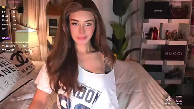 Chat XXX en directo de ParisianDoll