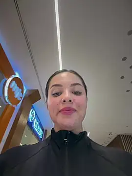 Alirawrz Adlı Modelin Canlı XXX Sohbeti