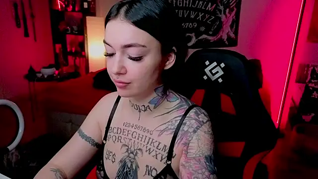 Czat XXX na żywo – Magic_Allie