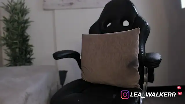 lea_walkerr Chat XXX live