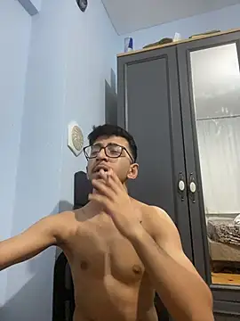 Alevderlerrs Chat XXX in diretta
