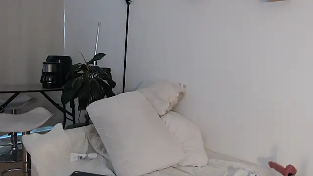 MIYESSI Live XXX-Chat