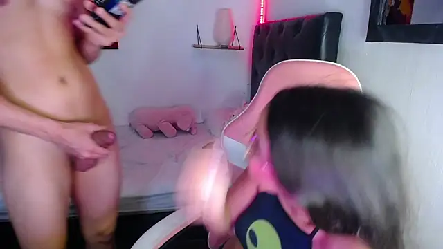 צ'אט XXX בשידור חי של jessi_and_boy