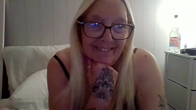 Chanel-56's Live XXX Chat
