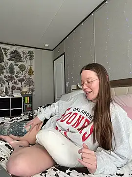 Sweetdee222x Show in webcam