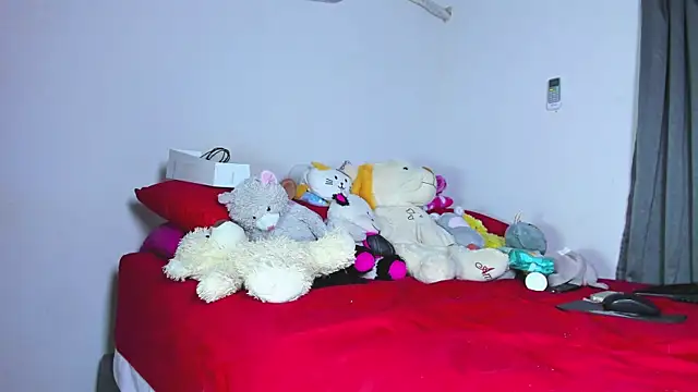 vennuss19 XXX чат на живо