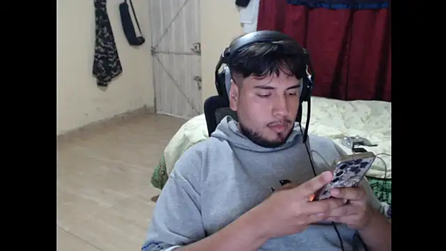 Онлайн чат XXX guillerme_08
