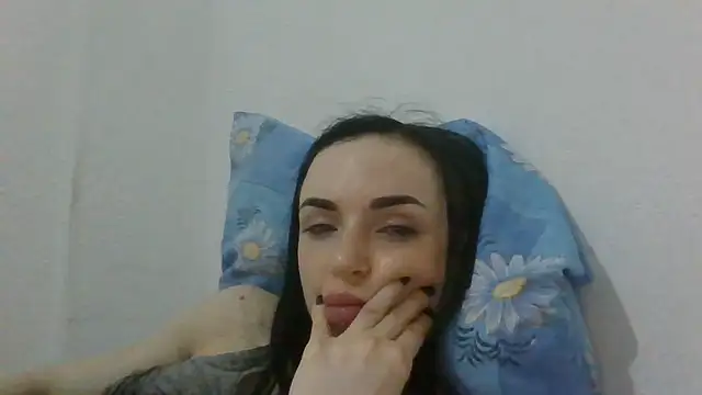 Trinsy_Love Chat XXX in diretta