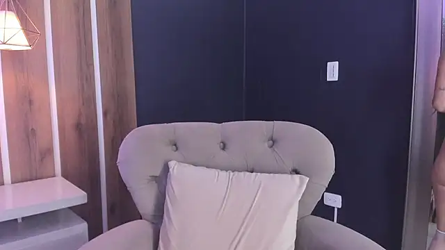 Chat +18 de AmmyJones_ ao vivo