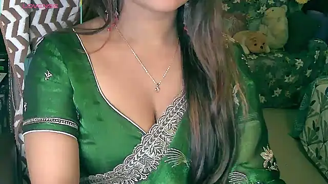 Cute-Tara 现场XXX聊天