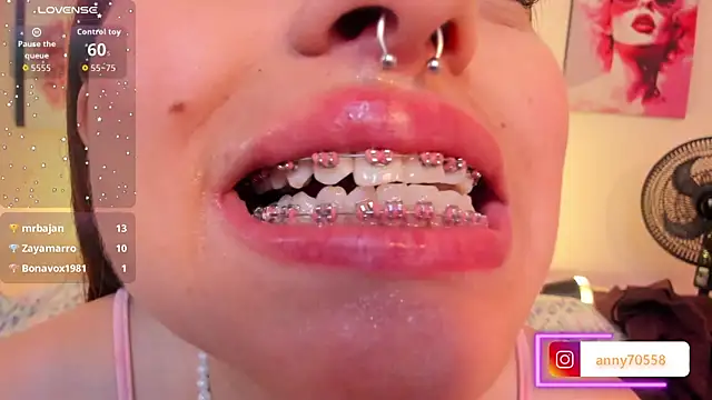 Chat XXX en directo de AnnyCotton