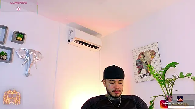 XXX chat uživo modela JordanSmiith_