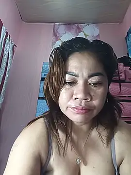 Pokazy przed kamerką – SweetChubbyMommy_02