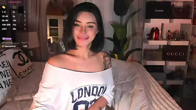 ParisianDoll Adlı Modelin Canlı XXX Sohbeti