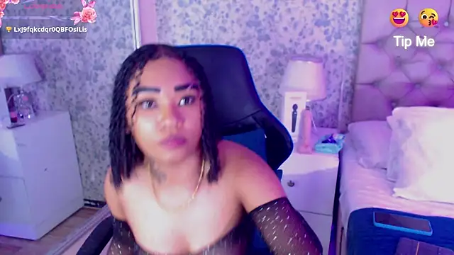 SkylerBloomm's Live XXX Chat