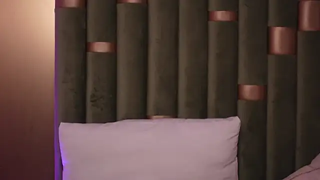 AmeliaAngel Adlı Modelin Canlı XXX Sohbeti