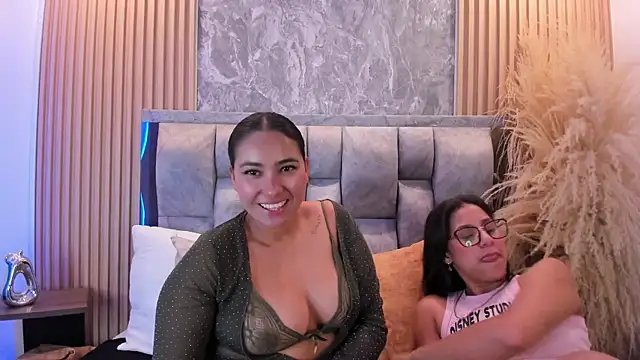 Sulay_Kim's Live XXX Chat