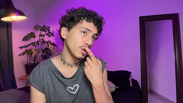 Noah_and_Steven Live XXX-chat