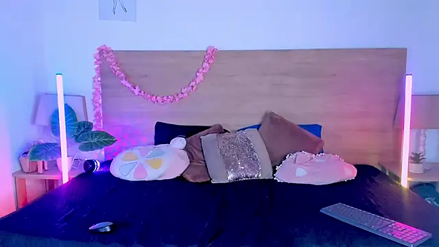 LaraRous Chat XXX live