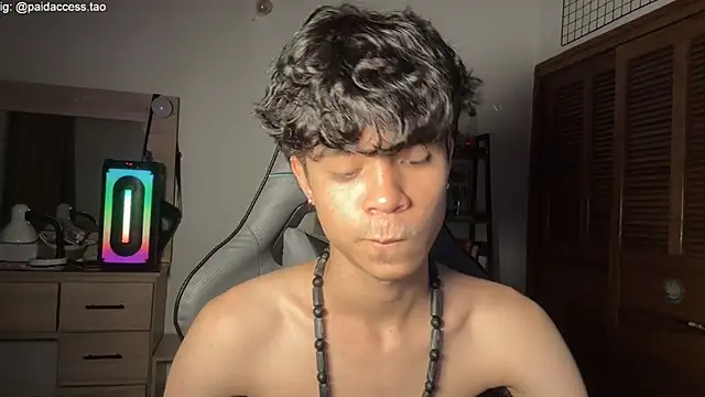 OopsAgain_ Live XXX-chat