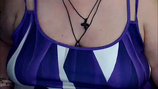 XXX chat uživo modela mayasmith