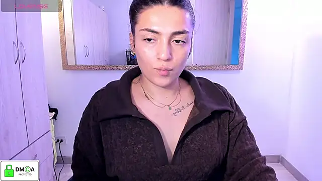 XXX chat uživo modela EricaVanderhill