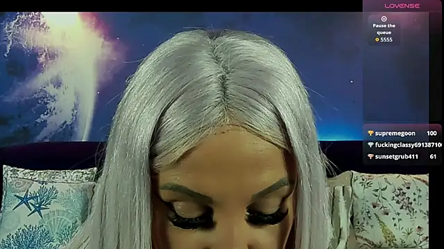 Sierra_Quinn Adlı Modelin Canlı XXX Sohbeti