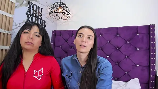 Valkiria-and-Dione's Live XXX Chat