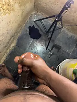 Crazyworldqueenking Webcam show