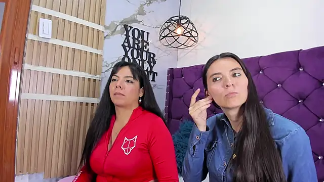 Valkiria-and-Dione live XXX chat