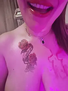 XXX chat uživo modela Doodqueen