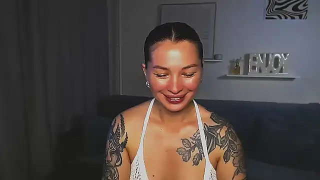 AlexaSvenn Live XXX chat