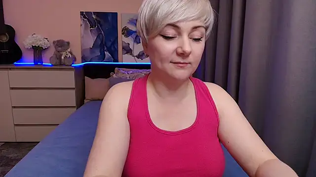 BlondPearl's Live XXX Chat