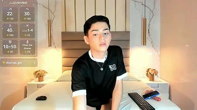 Chat +18 de Maxi_little ao vivo