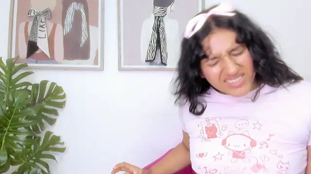Chat +18 de niia7 ao vivo