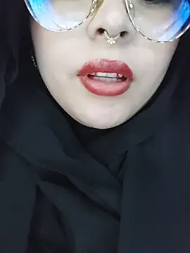 ElinaaxのライブXXXチャット