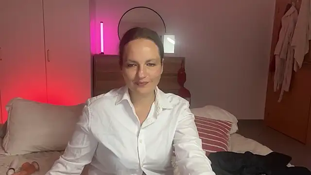 UnderWunder's Live XXX Chat